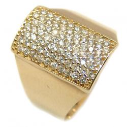 Anel em ouro amarelo 18k com 63 zirconia