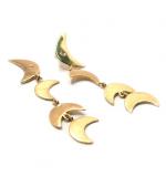 Brinco em ouro amarelo 18k feminino com diamante Brinco em ouro amarelo 18k feminino com diamante