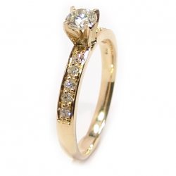 Anel em ouro amarelo 18k com diamantes - 2ANB0375 Anel em ouro amarelo 18k com diamantes - 2ANB0375