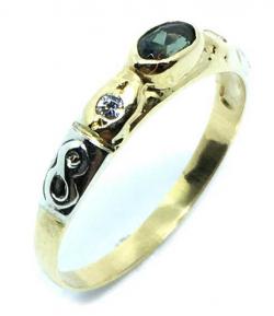 Anel em ouro 18k com pedra sintetica - 2APS0086 Anel em ouro 18k com pedra sintetica - 2APS0086