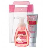 Kit Flor de Cerejeira Fiorucci Sabonete em Espuma 260ml + Loção Hidratante 150ml + Nécessaire (Produto Esgotado) Kit Flor de Cerejeira Fiorucci Sabonete em Espuma 260ml + Loção Hidratante 150ml + Nécessaire (Produto Esgotado)